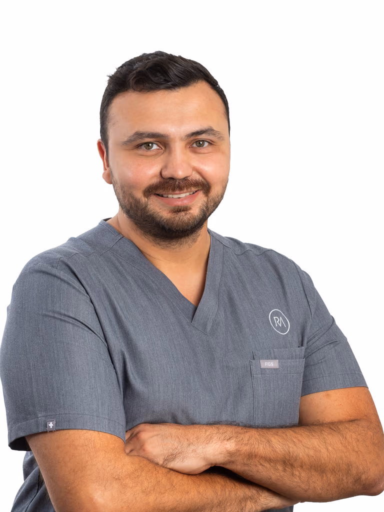 Dr. Fabri Paredes